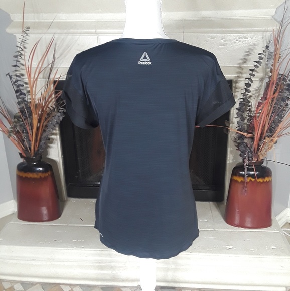 Reebok mesh tee - Short Sleeve Tee_c - Picture 2 of 3